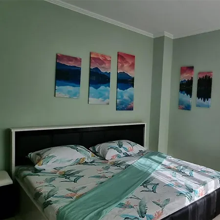 Kompleksi Freskia 아파트 골렘