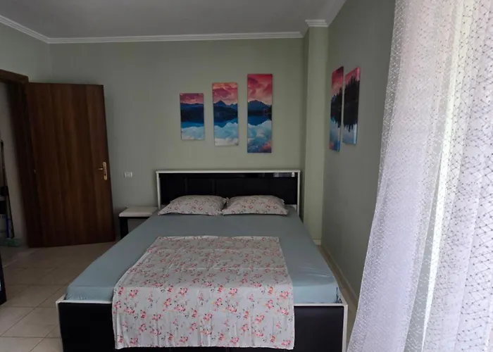 Lägenhet Kompleksi Freskia